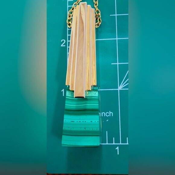 Shanghai Tang golden malachite large pendant necklace 28” Chain 2015 NIB - Picture 11 of 12